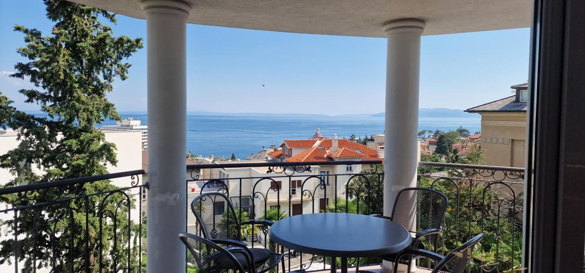Maria 10 With Swimming Pool Apartma Opatija