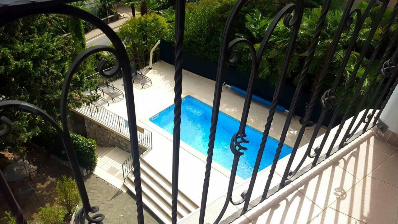 Apartma Maria 10 With Swimming Pool *