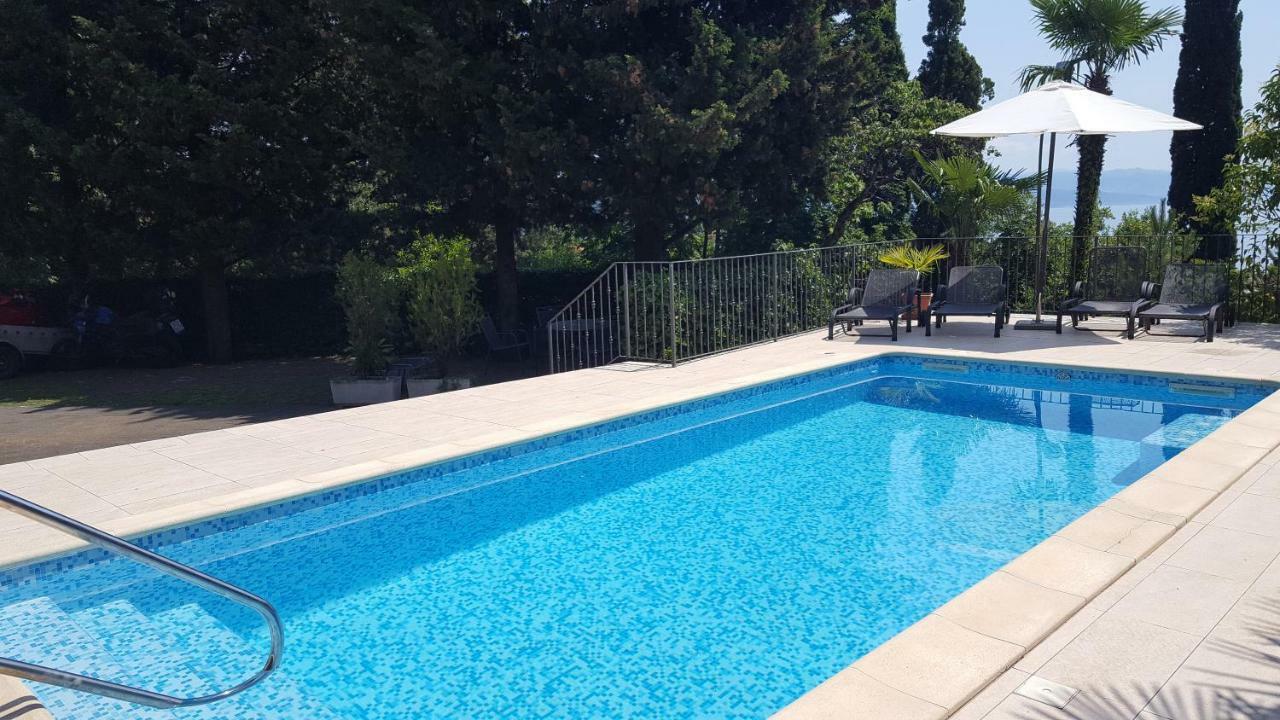 Maria 10 With Swimming Pool